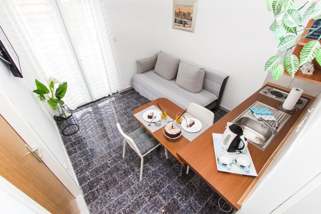 Apartmani Sanja Vodice Exterior photo