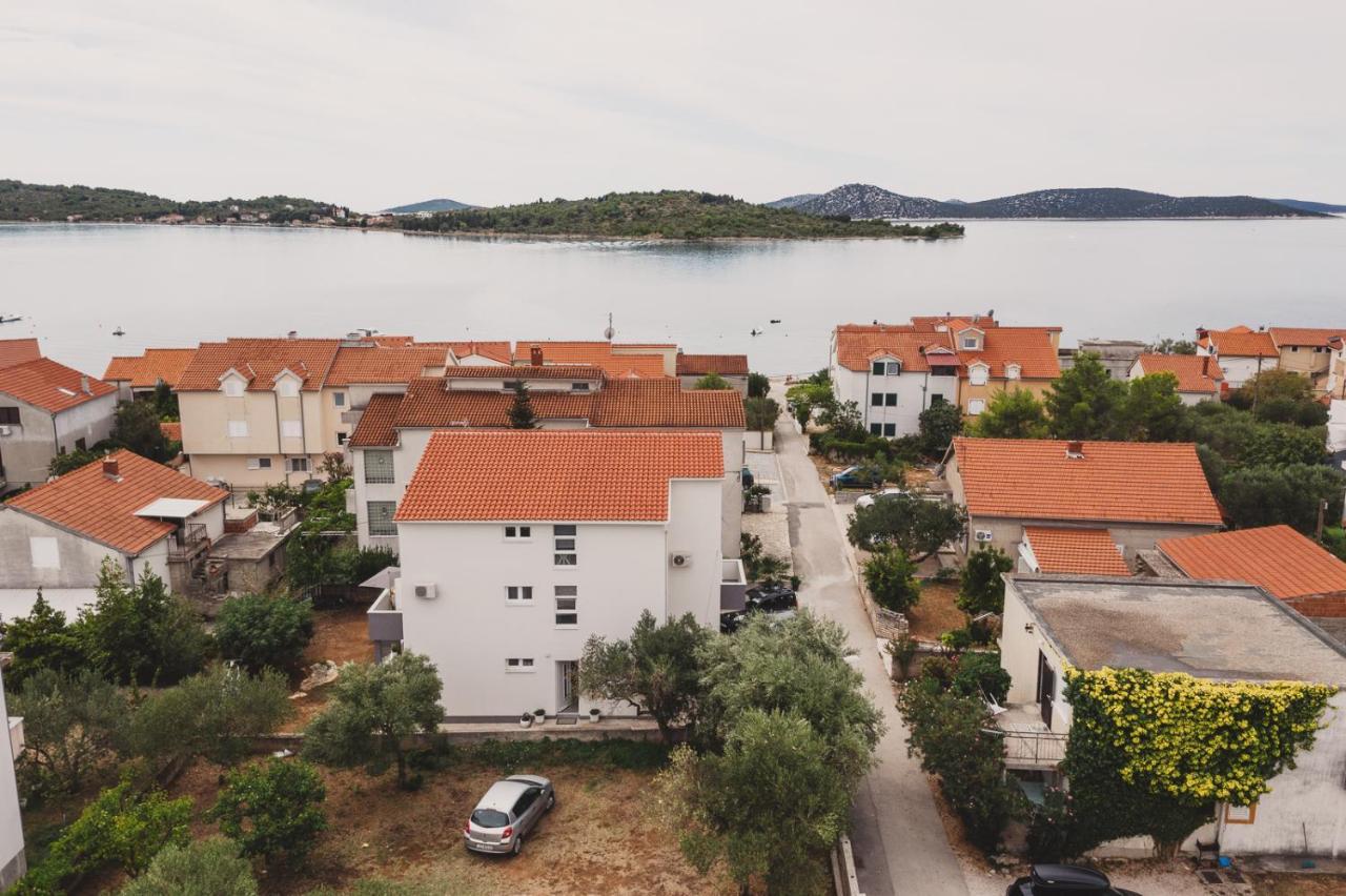 Apartmani Sanja Vodice Exterior photo