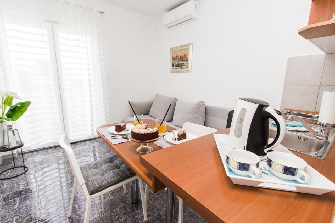 Apartmani Sanja Vodice Exterior photo
