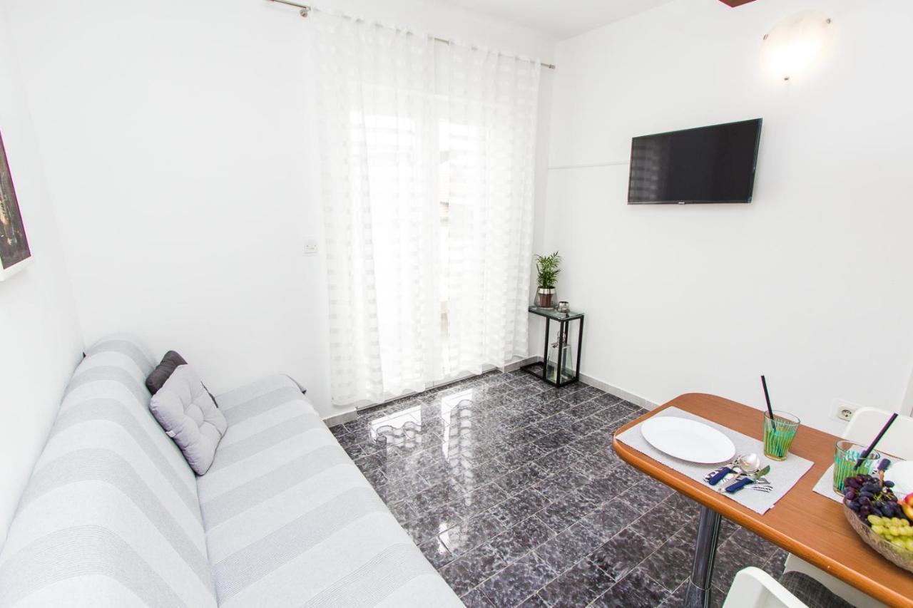 Apartmani Sanja Vodice Exterior photo