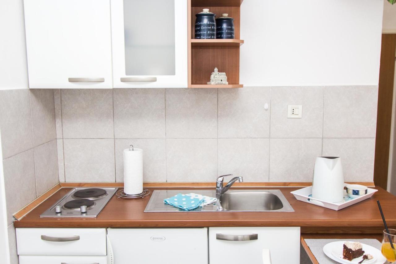 Apartmani Sanja Vodice Exterior photo